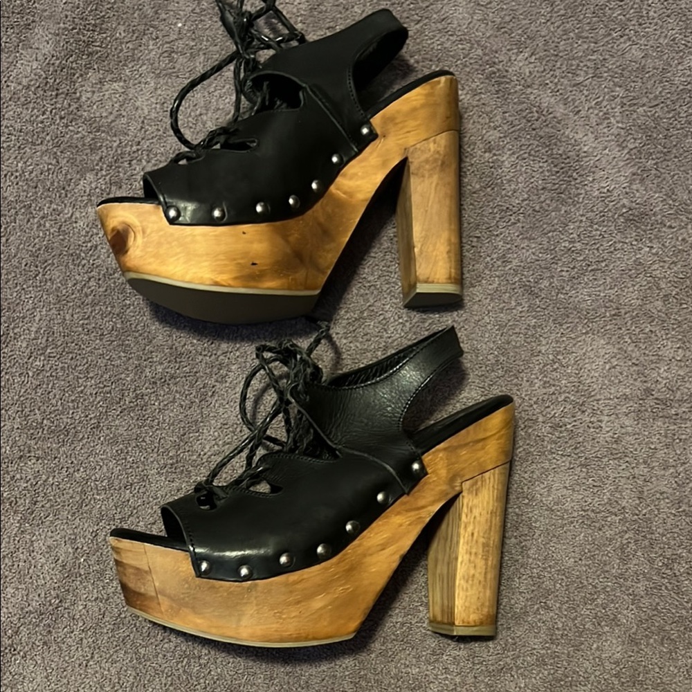 Sofft Black and Brown Platform Heels
